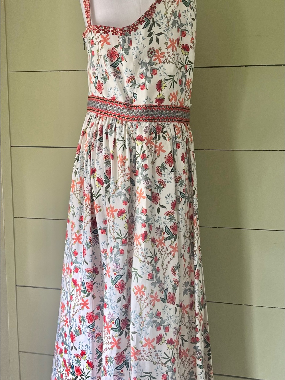Alice + Olivia White Midi Dress with Pink Floral Print - Picture 9 of 11